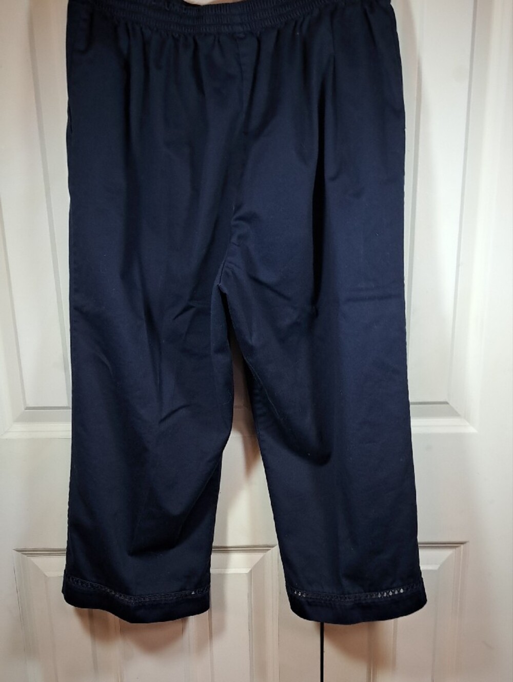 Alfred Dunner Navy Cropped Ankle Pants - Picture 4 of 6